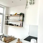 The Suncatcher شقة *